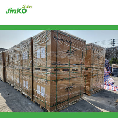 Jinko Solar 565-585W Tiger Neo Modulos fotovoltaicos de tipo N com 144 células e tolerância de energia
